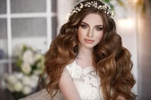 5 Simple Bridal Hairstyles For Curly Hair